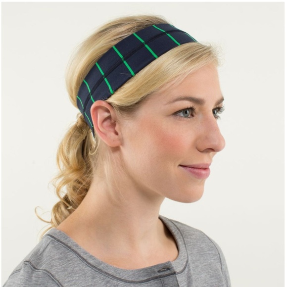 Lululemon Fly Away Tamer Headband - Picture 1 of 5